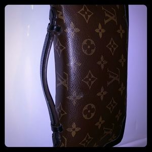 Louis Vuitton Logo clutch bag